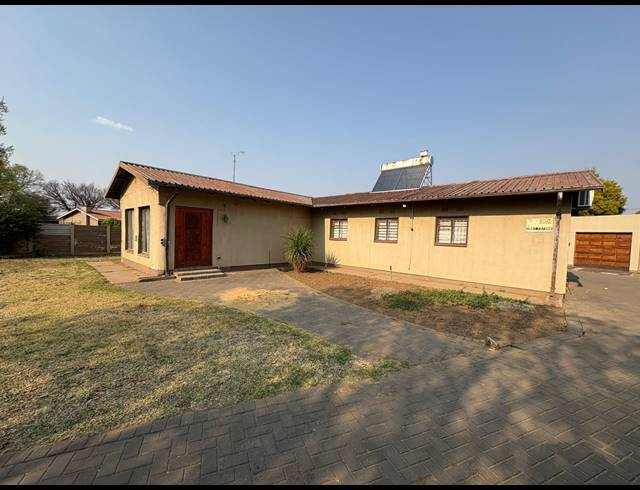3 BEDROOM HOUSE TO LET IN VANDERBIJLPARK SE 1